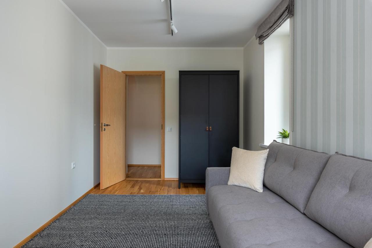 Old Town Luxury Penthouse Apartment With Emajogi View Тарту Екстериор снимка
