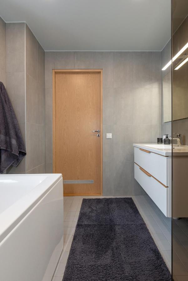 Old Town Luxury Penthouse Apartment With Emajogi View Тарту Екстериор снимка